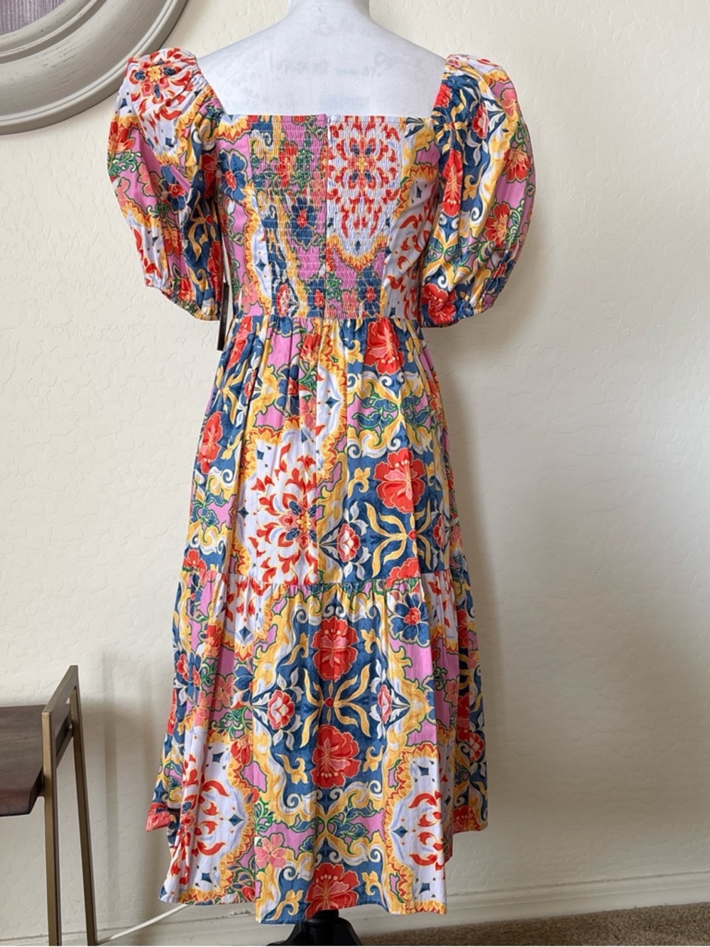Vince Camuto Multicolor Floral Puff Sleeve Midi Dress. 100% cotton. 6 - Picture 4 of 10